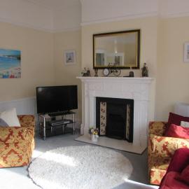 Idyllic Bexhill centre flat above pub