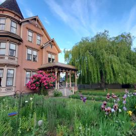 Adams Pragge House - Victorian Bed & Breakfast, hotel in Port Townsend