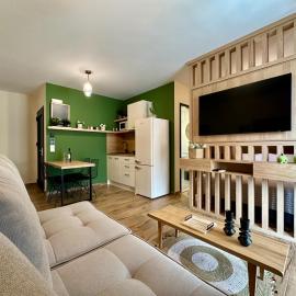 Zeleno Luxury Apartments, hotel i Asproválta