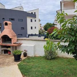 Apartments with parking space Medulin - 24398