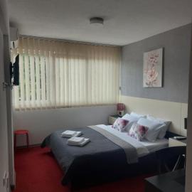 Rooms S&S Milicevic u strogom centru Aleksandrovca