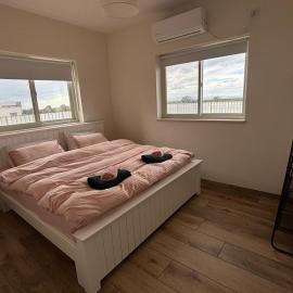 מעבר לקשת, hotel em Keshet