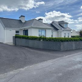 Mullally House Liscannor (Wild Atlantic Way)