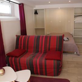 charmant studio plain-pied parking gratuit, hotell i Grignon