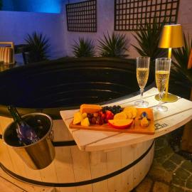 Spring Tide Beach Flat Child Petfriendly Hot Tub, hotel din Bloubergstrand