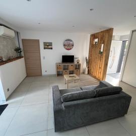 Cozy loft 1 rdc, hotel in Talange