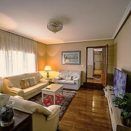 Legado de San Ignacio, Peñafiel-Hasta 14 personas y parking privado, hotell i Peñafiel