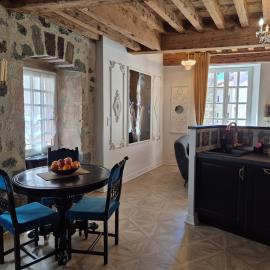 Meublé de caractère La jeune fille à la perle, hotel in Le Puy-en-Velay