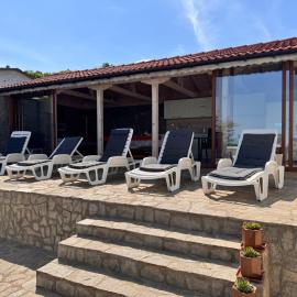 Villa Azur- Sea View Luxury with Pool near Balchik, hotel u Albeni