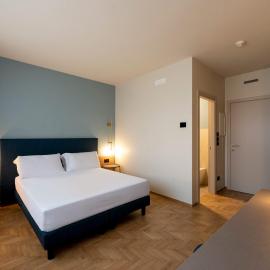Cristal Palace Hotel، فندق في أندريا