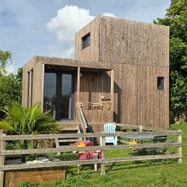 Agréable Tiny house à la campagne, hotel em Coulombs
