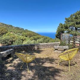 Bergerie corse avec vue mer, hotel in Piana
