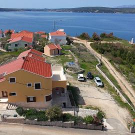 Apartments Mikecin, hotel in Novigrad Dalmatia