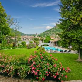 Villa Rhôna، فندق في Andancette