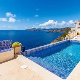 Villa Maravilla by Mallorca Infinity: El Toro'da bir otel
