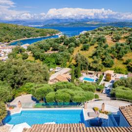Agios Stefanos Bay - Villa Dimitris, hotel in Ágios Stéfanos