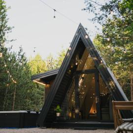 Pinelle Blidinje A-Frame House, hotel in Risovac