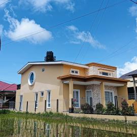Azizah's Syariah Homestay, hotel v destinácii Padangluar