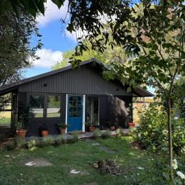 Five Paddocks Blue Cottage