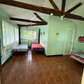 Barkada Room 2nd floor, no bfast, hotel in Lazi