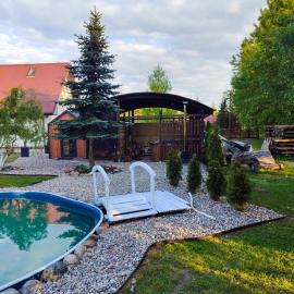 Willa Szymbark - basen, sauna, balia, jacuzzi, dom całoroczny w Szymbarku, Hotel in Szymbark