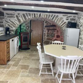 Entre Eaux et Roches - Gîte dans maison ardéchoise de caractère
