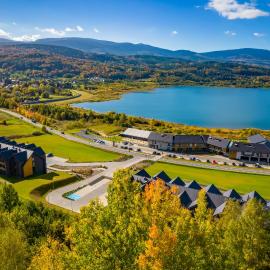 Lake Hill Karkonosze Apartments, hótel í Sosnówka
