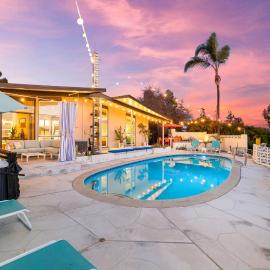 Luxury Hilltop Stay Pool, Firepit and Views