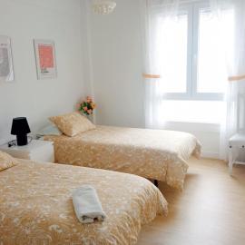 Aroa's Home -Sirimiri Apartments-, hotel v destinaci Zumaia