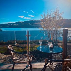 Luxury Seafront Pod & Private Sauna Near Oban, hotel in Oban