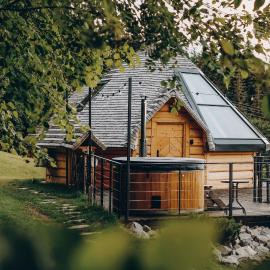 Osada Poli Koniaków - Panoramiczny Domek nr 4 z Prywatną Balią i Hydromasażem, khách sạn ở Koniaków