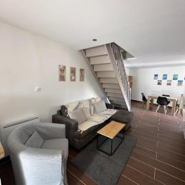 Duplex Cosy en Cœur de Ville, hotel di Lunel