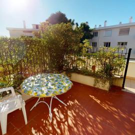 Studio lumineux avec grande terrasse et garage privé - FR-1-196-276