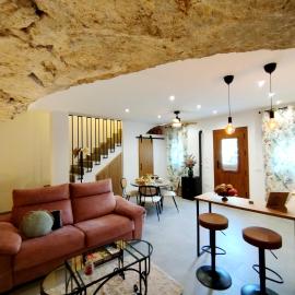 Casa Cueva Las Chicas del Puente, hotel en Setenil de las Bodegas