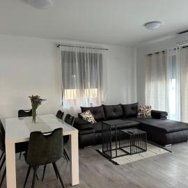One-Bedroom Deluxe Apartment 2