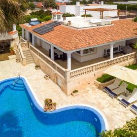 Villa Rafael, hotel u gradu Punta Prima