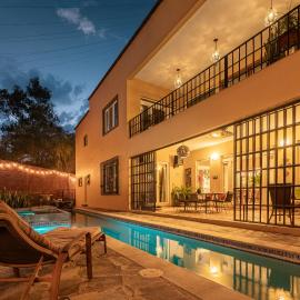 Casa Feliz Jacuzzis Alberca Gimnacio Vapor PingPong Billar Cuarto de Video, hotel u gradu San Migel de Aljende