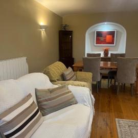 Self catering apartment Silvermines: Nenagh şehrinde bir otel