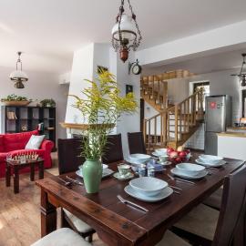 Spacious house in the rural suburbs of Krakow, hotel di Zagacie