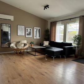 ZemppiStay - Omakotitalo palveluiden äärellä: Kempele şehrinde bir otel
