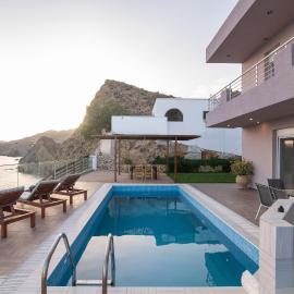 Villa Paradise, hotel a Andiskárion