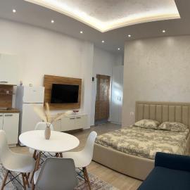 Ambrelia Living, отель в Шкодере