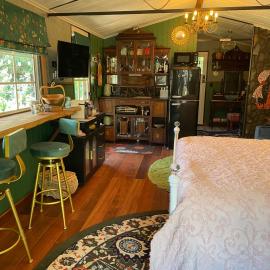 Eden's Studio with private garden setting, hotel in Sellicks Beach