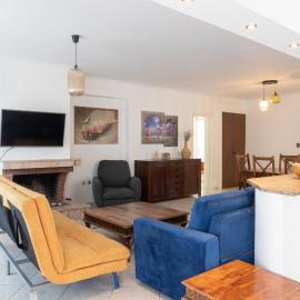 Luxury and Spacious apt for 8 guests New features April 2025