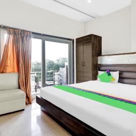 Itsy Hotels Anjali Mahal, 500 Mtrs From Mathura Railway Station