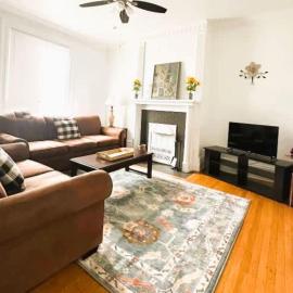 Stunning 3BR-Private Entrance-Renovated-Near City