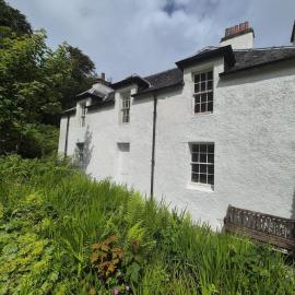 Mackinnon Cottage - 3 bedroom Cottage, hotel in Broadford
