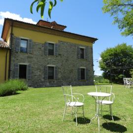 Viesnīca Pietra Corva - Monticello Apartments pilsētā Medesano