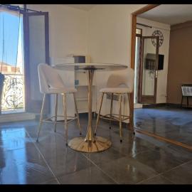 Le Petit Servian，Servian的飯店