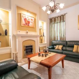 Spacious 3BR Maisonette with Terrace in Marsascala by 360 Estates